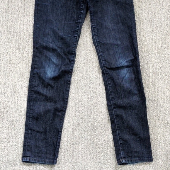 💙Joe's Straight Leg Denim💙 - Picture 2 of 7